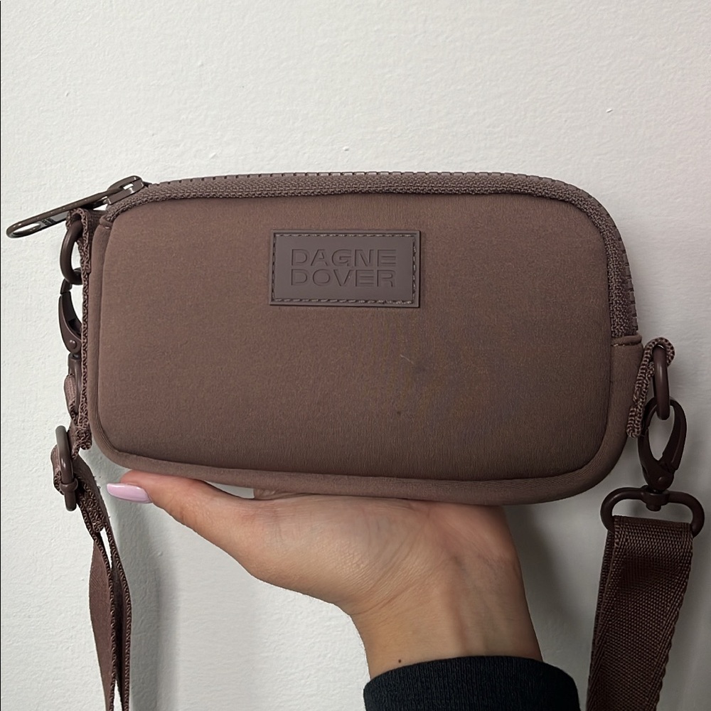Dagne Dover Phone Sling 🤍
